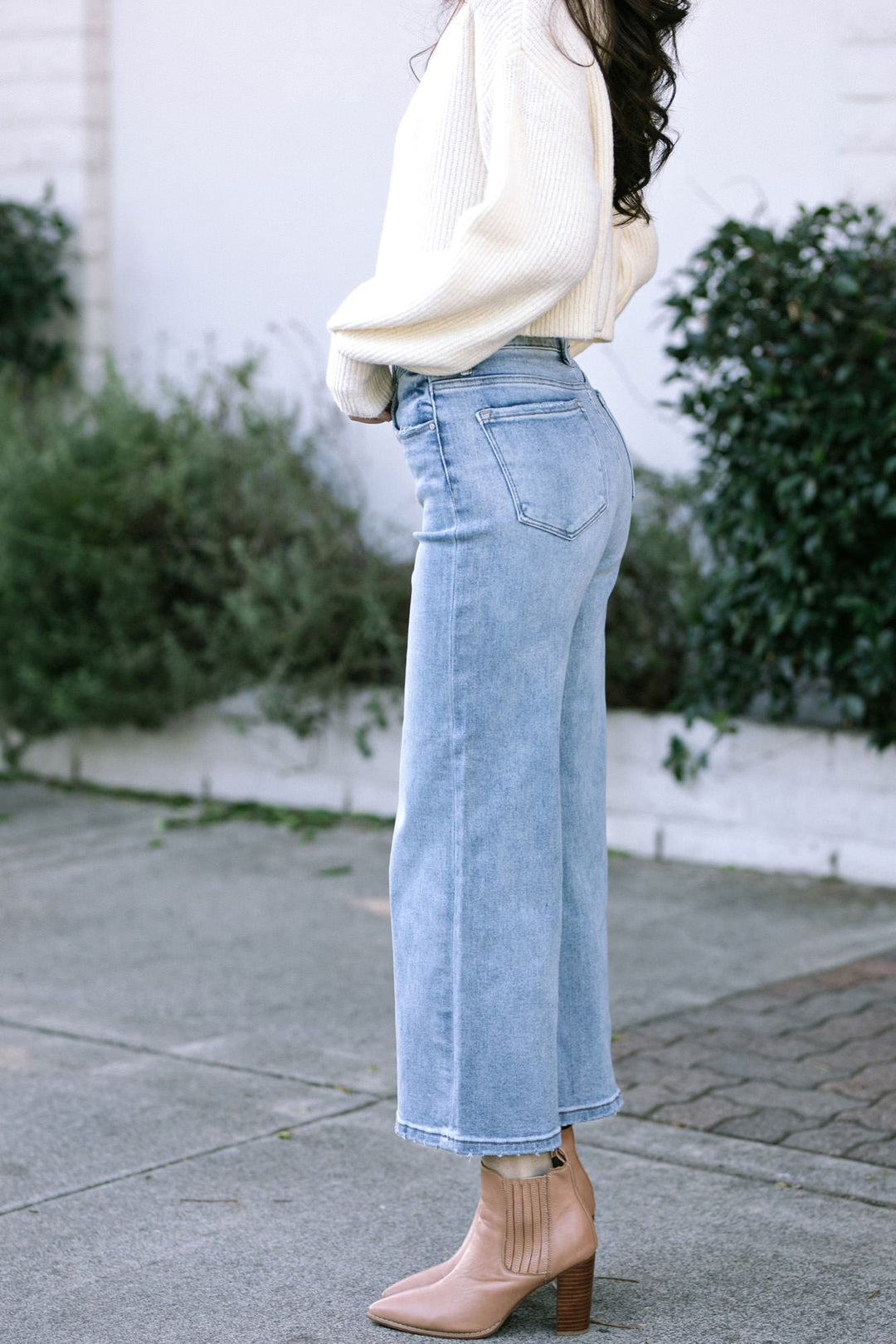 Molly Cropped Wide Leg Jeans